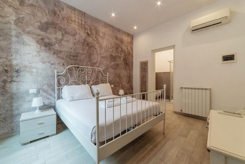 Major 93 Guesthouse Room Type - Standard Double Room, City View
