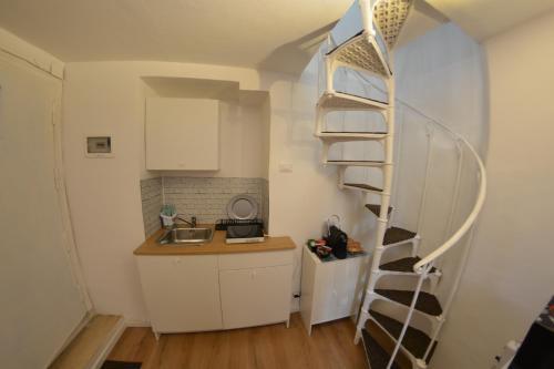 Petit loft de Rome Vatican Apartment - Tap to explore photos