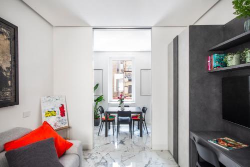 Romantic Suite Colosseum - Luxury Apartment - Tap to explore photos
