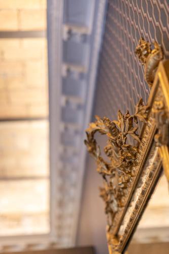 Maison Colonna Luxury Suites - Tap to explore photos