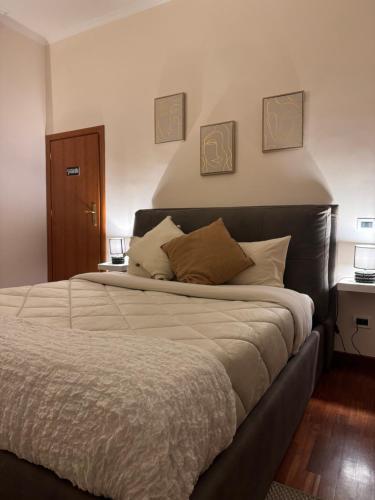 Vecchia Trastevere Bed and Breakfast - Tap to explore photos