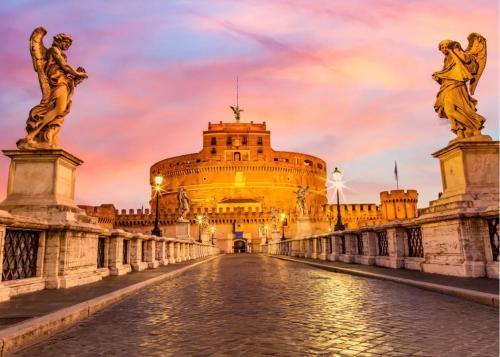 Lary's - Vaticano - Tap to explore photos
