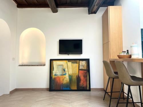 Trastevere Grand Suites - Tap to explore photos