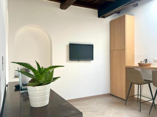 Trastevere Grand Suites - Tap to explore photos