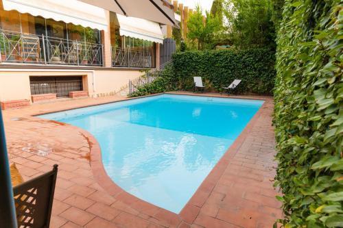 Villa Aureliana Quiet Villa with Pool near the Vatican - Tap to explore photos