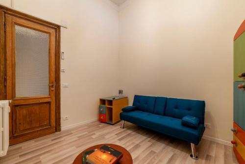 GuestHost - Piazza Nievo a Trastevere Cozy Apartment - Tap to explore photos