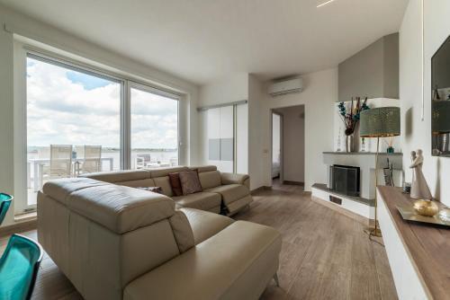 Luxury Penthouse at 20 mins from Colosseum! - Tap to explore photos