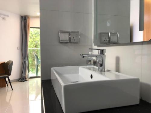 Wow Inn Keyodhoo Room Type - Deluxe Double Room