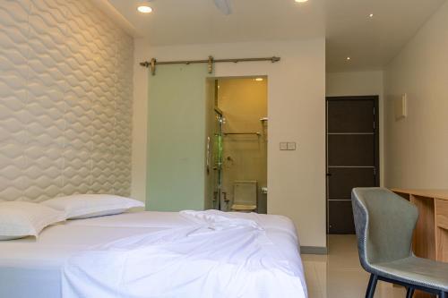Wow Inn Keyodhoo - Tap to explore photos