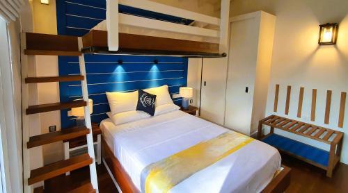 The Fulhadhoo Beach Cottage - Tap to explore photos
