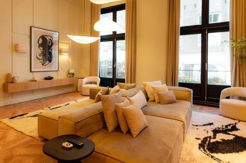 Newly renovated luxurious 200 SQM loft in city centre - Tap to explore photos