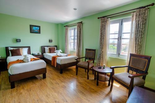The Luxe Inn Boutique Hotel - Tap to explore photos