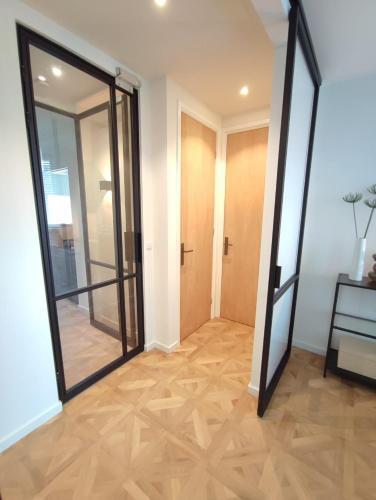 Luxury room with private bathroom on great location. Room Type - Double Room with Private Bathroom