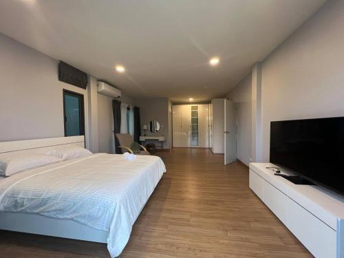 Cheri’s homestay现代两层独栋别墅，4卧4卫，3日送接机1周接送机,近Mega邦纳