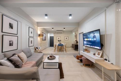 4BR house MRT subway 250m Chatujak Market wi-fi - Tap to explore photos