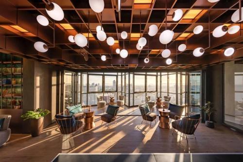 Downtown Chic Condo High Floor #ES54624 - Tap to explore photos
