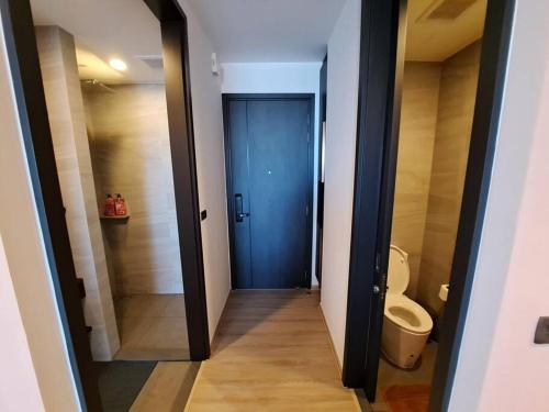 Downtown Chic Condo High Floor #ES54624 - Tap to explore photos
