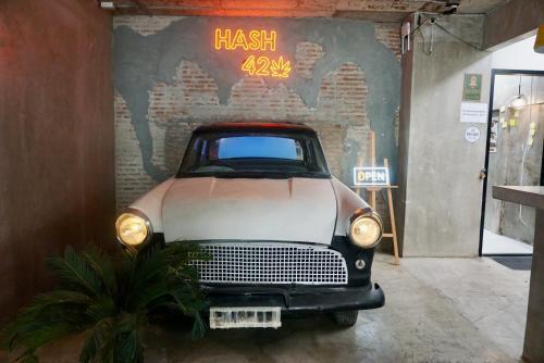 Silom Soi 3 Hash Apartment hip and funky with rooftop view