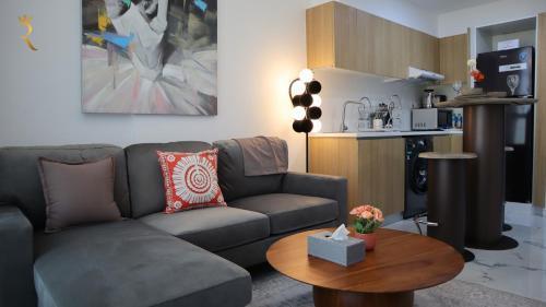 Masdar City Escape Oasis Tranquil 1BR Retreat - Tap to explore photos