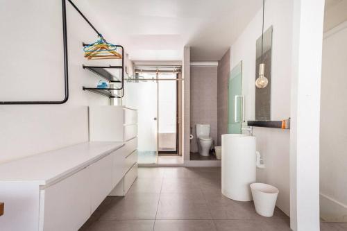 MIQ_5br/Silom Bts,Mrt/Wifi 1000MB/Jacuzzi/16pax - Tap to explore photos
