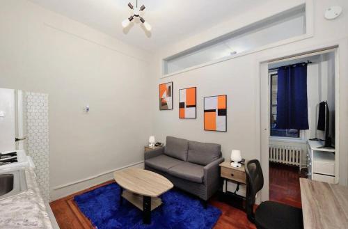 Delightful 1br Apt In Ues A Location - Tap to explore photos