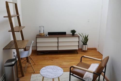Beautiful & Massive 4 bdr with Bonus Perks! - Tap to explore photos