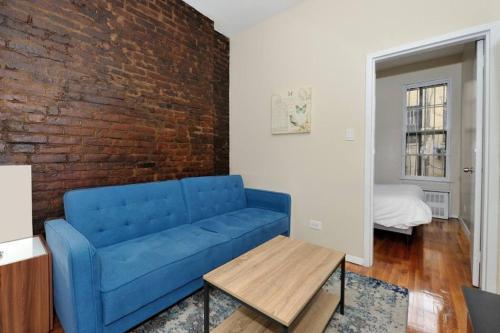 Murray Hill Kips Bay Charm Amazing 1br for Two - Tap to explore photos