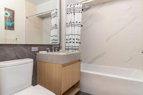 Lux Designer Nomad 1Br Doorman! - Tap to explore photos