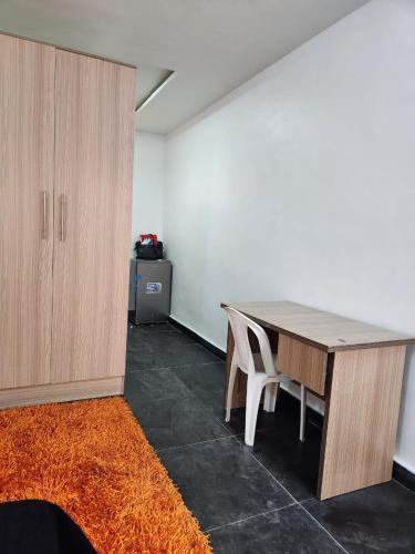 Serene Studio in Lekki Phase 1 - Tap to explore photos