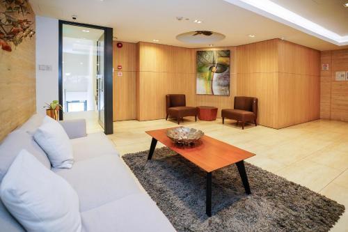 ST Residences Balestier - Tap to explore photos