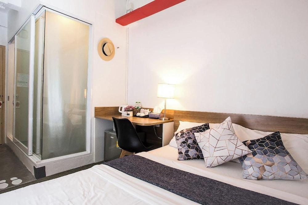 Qilombo Hostel Silom Room Type - Private Twin Room (Bunk Bed) with Shared Bathroom Qilombo Hostel Silom Room Type - Private Twin Room (Bunk Bed) with Shared Bathroom