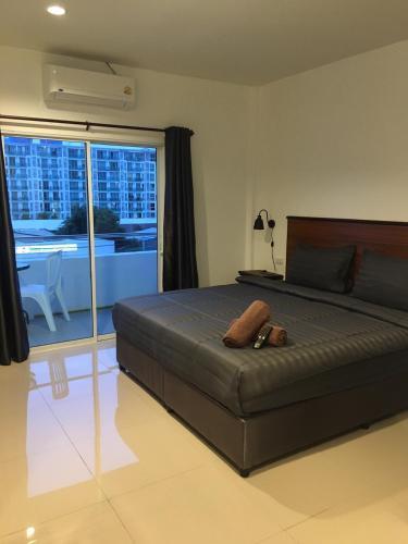 Smart Place Pattaya - Tap to explore photos