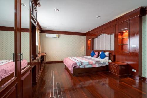 Orchid Pool Villa Phuket - SHA Extra Plus Room Type - Villa with Sea View