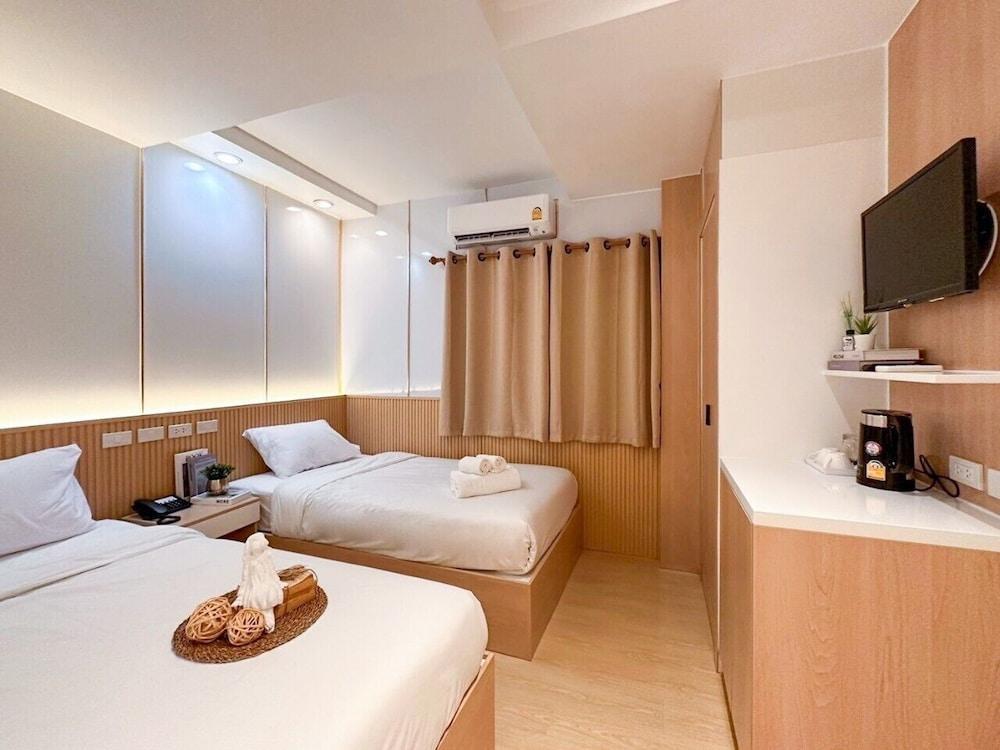 Thrive Hotel Room Type - Superior Twin Room, Non Smoking, City View Thrive Hotel Room Type - Superior Twin Room, Non Smoking, City View