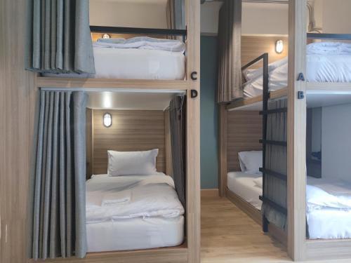N5 Ratchawong Hostel Room Type - Standard 4 Bed Dormitory Female
