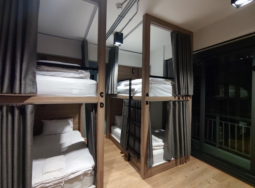 N5 Ratchawong Hostel Room Type - 4-Bed Mixed Dormitory
