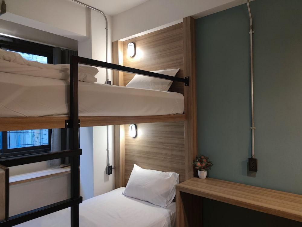 N5 Ratchawong Hostel Room Type - Standard Room