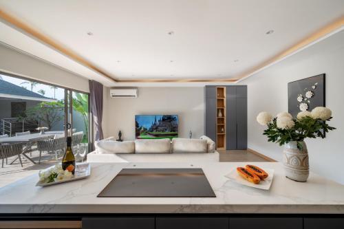 Deluxe villa Daiquiri with a beach club and concierge service - Tap to explore photos