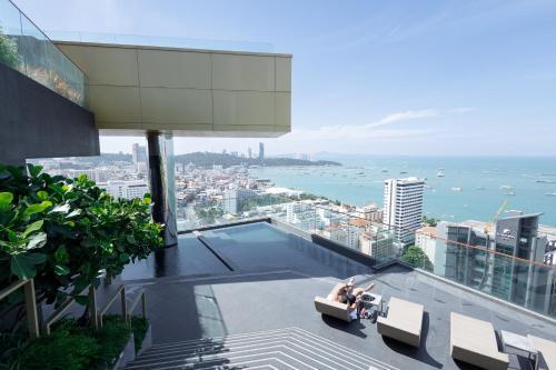 The Edge Central Pattaya - Luxury 1 BR Apartment - Seaview 17th floor #316 - Tap to explore photos