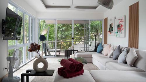 Villa Tree Samui Tropical Greenish Balcony Garden View Quiet Relaxing Living - Tap to explore photos