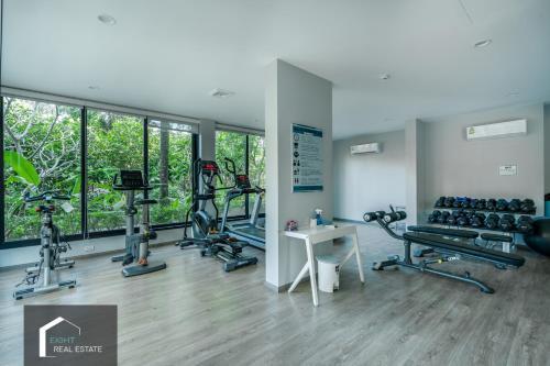 Cozy Studio Apartment at Naiyang Beach G507 - Tap to explore photos