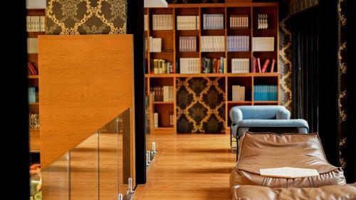 CityGate Resort & Residence Kamala Apartments - Tap to explore photos