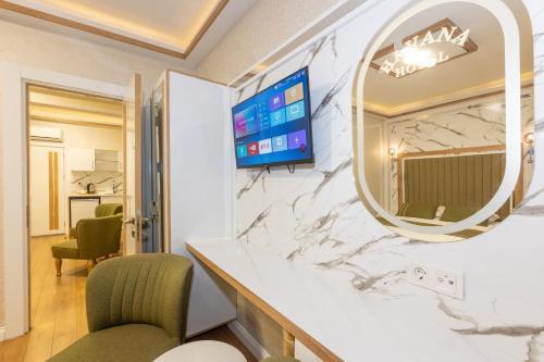 TAKSİM HAVANA HOTEL SUİTES - Tap to explore photos