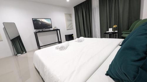 Chu-Cha's Rooms Room Type - Superior Double Room