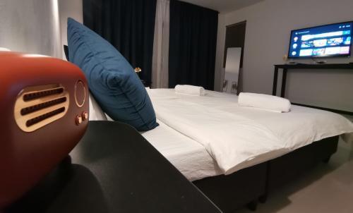 Chu-Cha's Rooms Room Type - Standard King Room