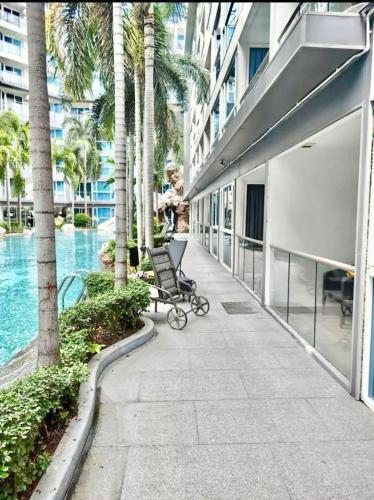 Centara Pattaya Apartment - Tap to explore photos