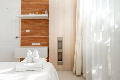 The Lago apartments 2bd