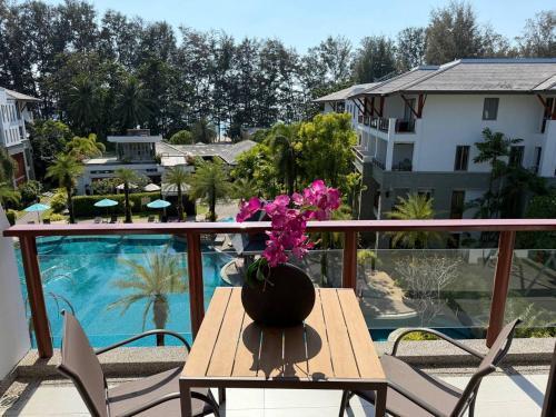 Sea View 4BR Penthouse Pearl of Naithon