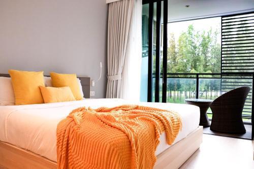 Cassia Residence 2 BR Sea View - Tap to explore photos