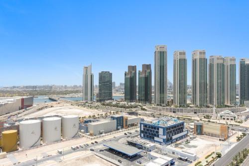 Silkhaus Vacation Homes Modern 2BDR Near Reem Mall